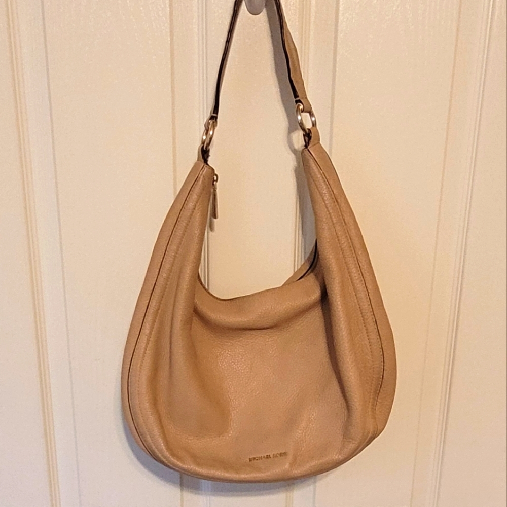 Michael Kors Hobo Handbag 👜 ♥️
